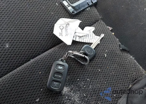 2003 Toyota Camry Se z USA, uszkodzony, nr VIN 4T1BE32K93U654952